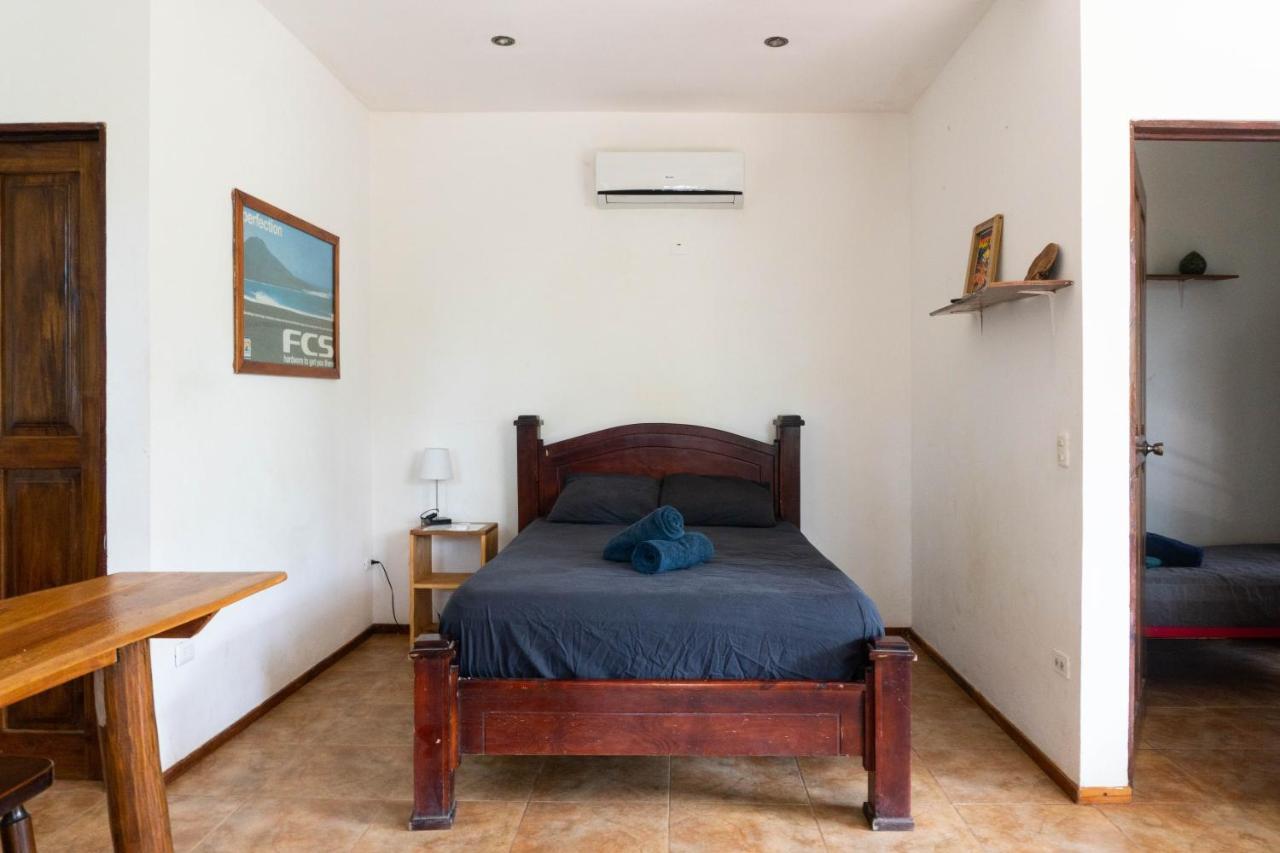 Chicama : Burnt Toast Surfcamp Apartment Nosara Exterior photo